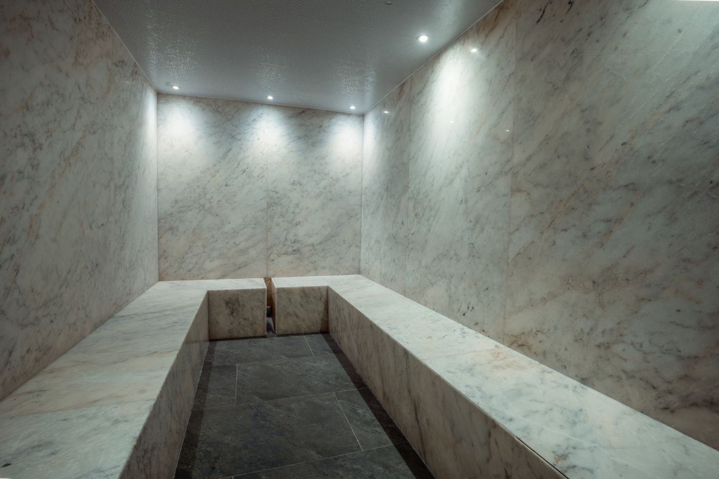 Plunge pool