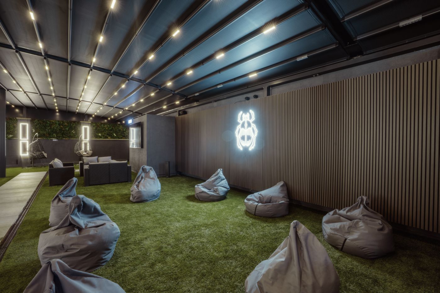 Recovery lounge